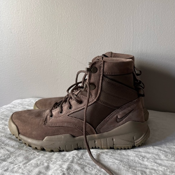 Nike SFB 6” Tactical Boots - Mushroom - Picture 1 of 4